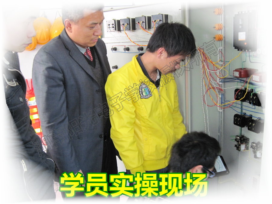 ꖹӌW(xu)УDƬ